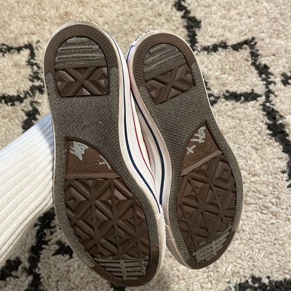 Converse all star tennis shoes size 7 - Picture 10 of 16